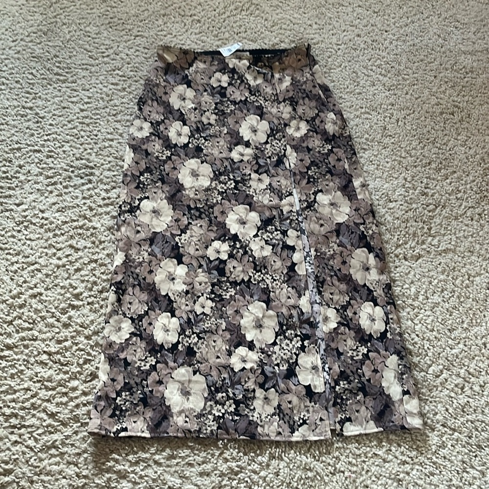 NEW WITH TAGS FULL TILT MIDI SKIRT
